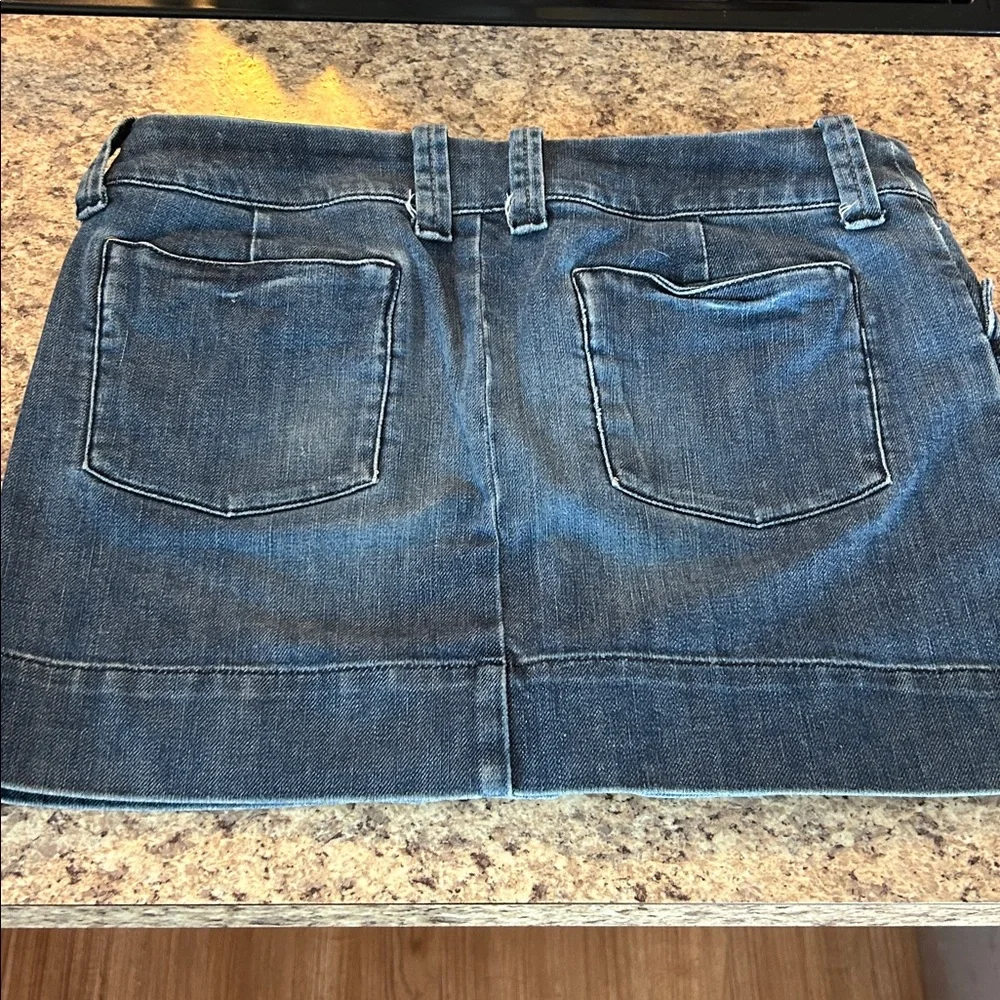 American Eagle Outfitters Dark Blue Mini Skirt size 6. WS